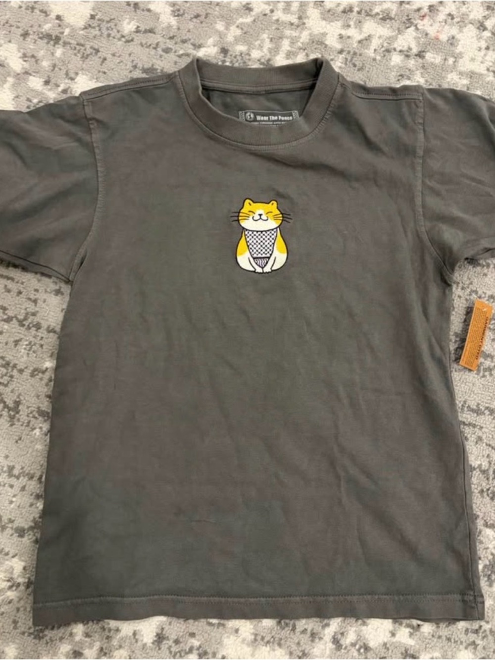 Women’s Gray T-Shirt with Yellow Cat appliqué size small baggy fit NEW with tags